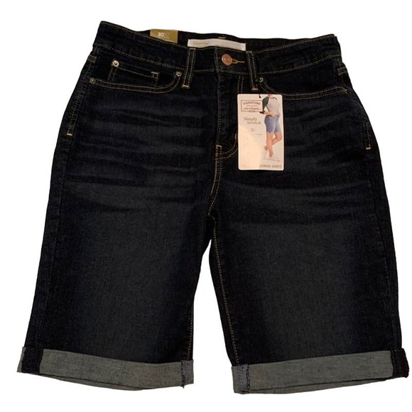 Levi Strauss Signature Pants - NWT Levi Strauss Mid Rise 9" Bermuda Shorts  -  Size 6 / W28